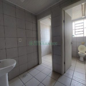 Sala com 430m², no bairro Centro em Caxias do Sul para Alugar