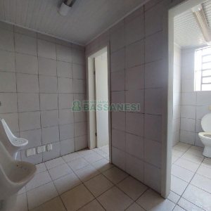 Sala com 430m², no bairro Centro em Caxias do Sul para Alugar