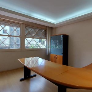 Loja com 780m², no bairro Centro em Caxias do Sul para Alugar ou Comprar