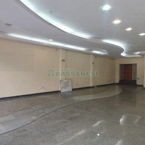 Loja com 780m², no bairro Centro em Caxias do Sul para Alugar ou Comprar