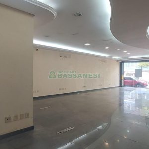 Loja com 780m², no bairro Centro em Caxias do Sul para Alugar ou Comprar