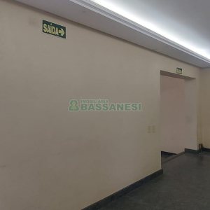Loja com 780m², no bairro Centro em Caxias do Sul para Alugar ou Comprar