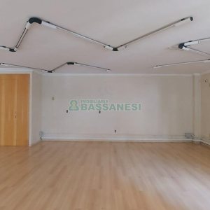 Loja com 780m², no bairro Centro em Caxias do Sul para Alugar ou Comprar