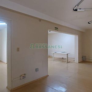 Loja com 780m², no bairro Centro em Caxias do Sul para Alugar ou Comprar