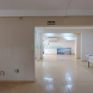 Loja com 780m², no bairro Centro em Caxias do Sul para Alugar ou Comprar