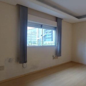 Loja com 780m², no bairro Centro em Caxias do Sul para Alugar ou Comprar