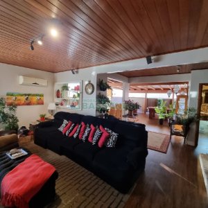 Apto/Cobertura com 191m², 4 dormitórios, 2 vagas, no bairro Lourdes em Caxias do Sul para Alugar ou Comprar