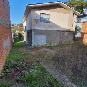 Casa com 128m², 3 dormitórios, 3 vagas, no bairro Desvio Rizzo em Caxias do Sul para Comprar