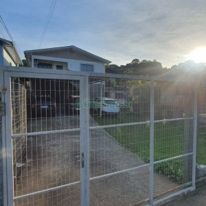 Casa com 128m², 3 dormitórios, 3 vagas, no bairro Desvio Rizzo em Caxias do Sul para Comprar