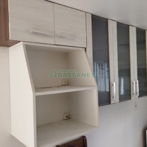 Casa com 77m², 2 dormitórios, 1 vaga, no bairro Salgado Filho em Caxias do Sul para Comprar