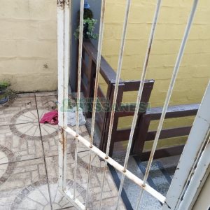 Casa com 77m², 2 dormitórios, 1 vaga, no bairro Salgado Filho em Caxias do Sul para Comprar