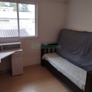 Casa com 77m², 2 dormitórios, 1 vaga, no bairro Salgado Filho em Caxias do Sul para Comprar