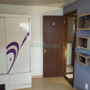 Casa com 77m², 2 dormitórios, 1 vaga, no bairro Salgado Filho em Caxias do Sul para Comprar