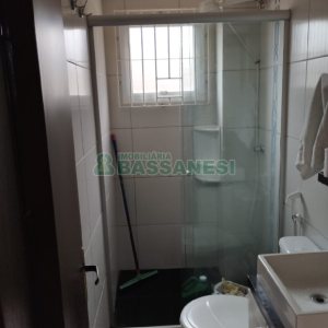 Casa com 77m², 2 dormitórios, 1 vaga, no bairro Salgado Filho em Caxias do Sul para Comprar