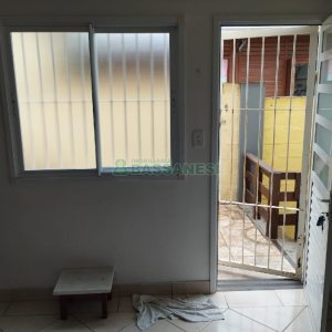 Casa com 77m², 2 dormitórios, 1 vaga, no bairro Salgado Filho em Caxias do Sul para Comprar