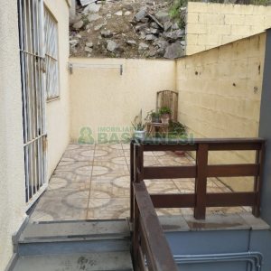 Casa com 77m², 2 dormitórios, 1 vaga, no bairro Salgado Filho em Caxias do Sul para Comprar