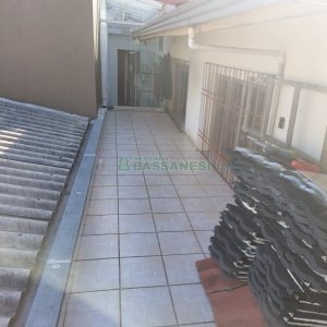 Casa com 256m², 5 dormitórios, 1 vaga, no bairro Esplanada em Caxias do Sul para Comprar