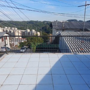 Casa com 256m², 5 dormitórios, 1 vaga, no bairro Esplanada em Caxias do Sul para Comprar