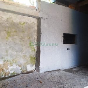 Casa com 60m², 2 dormitórios, 1 vaga, no bairro Rio Branco em Caxias do Sul para Comprar