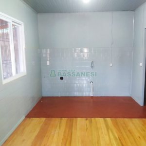 Casa com 60m², 2 dormitórios, 1 vaga, no bairro Rio Branco em Caxias do Sul para Comprar