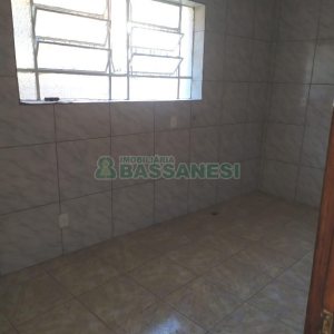 Casa Comercial com 280m², 3 dormitórios, 1 vaga, no bairro Medianeira em Caxias do Sul para Alugar