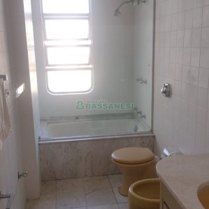 Apartamento com 190m², 3 dormitórios, 2 vagas, no bairro Centro em Caxias do Sul para Comprar