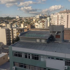 Apartamento com 190m², 3 dormitórios, 2 vagas, no bairro Centro em Caxias do Sul para Comprar