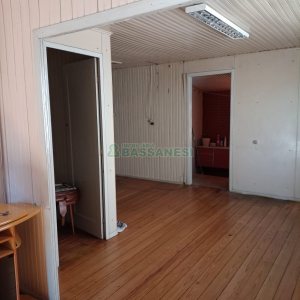 Casa com 90m², 2 dormitórios, 1 vaga, no bairro Kayser em Caxias do Sul para Comprar