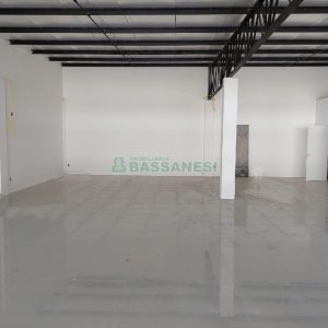 Sala com 150m², no bairro São Victor COHAB em Caxias do Sul para Alugar