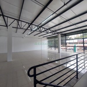 Sala com 150m², no bairro São Victor COHAB em Caxias do Sul para Alugar