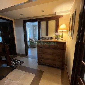 Casa com 282m², 3 dormitórios, 3 vagas, no bairro Interlagos em Caxias do Sul para Comprar