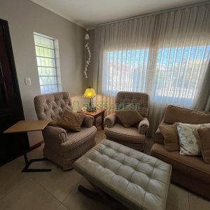 Casa com 282m², 3 dormitórios, 3 vagas, no bairro Interlagos em Caxias do Sul para Comprar