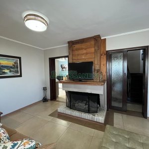 Casa com 282m², 3 dormitórios, 3 vagas, no bairro Interlagos em Caxias do Sul para Comprar