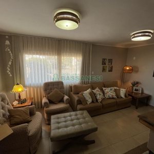 Casa com 282m², 3 dormitórios, 3 vagas, no bairro Interlagos em Caxias do Sul para Comprar