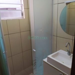 Casa com 80m², 2 dormitórios, 1 vaga, no bairro São Caetano em Caxias do Sul para Comprar