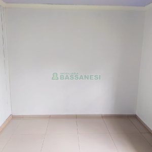 Casa com 80m², 2 dormitórios, 1 vaga, no bairro São Caetano em Caxias do Sul para Comprar