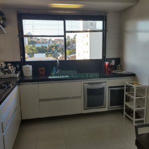 Apartamento com 129m², 3 dormitórios, 2 vagas, no bairro Lourdes em Caxias do Sul para Comprar