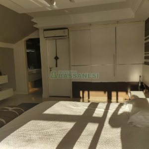 Apartamento com 129m², 3 dormitórios, 2 vagas, no bairro Lourdes em Caxias do Sul para Comprar