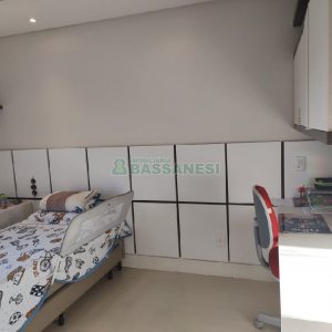 Apartamento com 129m², 3 dormitórios, 2 vagas, no bairro Lourdes em Caxias do Sul para Comprar
