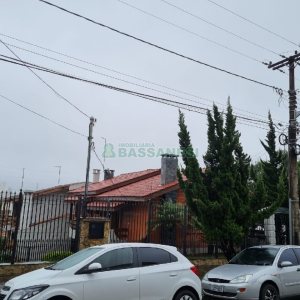 Casa com 229m², 3 dormitórios, 1 vaga, no bairro Cinqüentenário em Caxias do Sul para Comprar