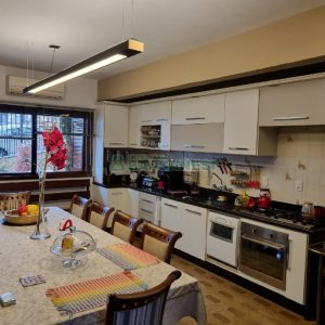 Casa com 229m², 3 dormitórios, 1 vaga, no bairro Cinqüentenário em Caxias do Sul para Comprar