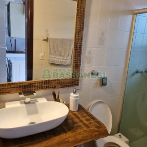 Casa com 229m², 3 dormitórios, 1 vaga, no bairro Cinqüentenário em Caxias do Sul para Comprar