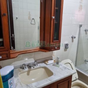 Casa com 229m², 3 dormitórios, 1 vaga, no bairro Cinqüentenário em Caxias do Sul para Comprar