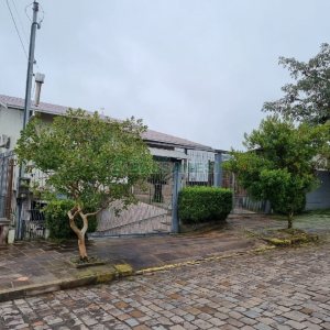 Casa com 300m², 3 dormitórios, 2 vagas, no bairro Santa Catarina em Caxias do Sul para Comprar