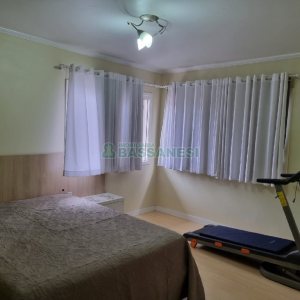 Casa com 300m², 3 dormitórios, 2 vagas, no bairro Santa Catarina em Caxias do Sul para Comprar