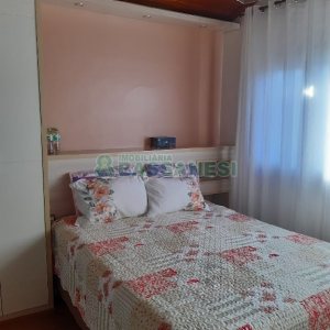 Casa com 256m², 4 dormitórios, 1 vaga, no bairro Santa Catarina em Caxias do Sul para Comprar
