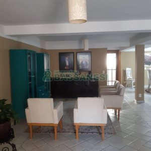 Casa com 256m², 4 dormitórios, 1 vaga, no bairro Santa Catarina em Caxias do Sul para Comprar