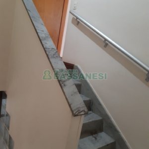 Casa com 256m², 4 dormitórios, 1 vaga, no bairro Santa Catarina em Caxias do Sul para Comprar