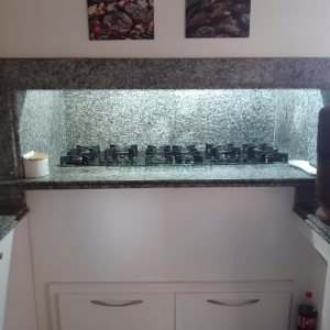 Casa com 256m², 4 dormitórios, 1 vaga, no bairro Santa Catarina em Caxias do Sul para Comprar