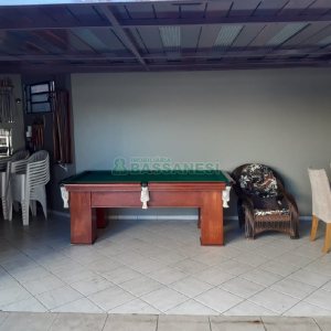 Casa com 256m², 4 dormitórios, 1 vaga, no bairro Santa Catarina em Caxias do Sul para Comprar